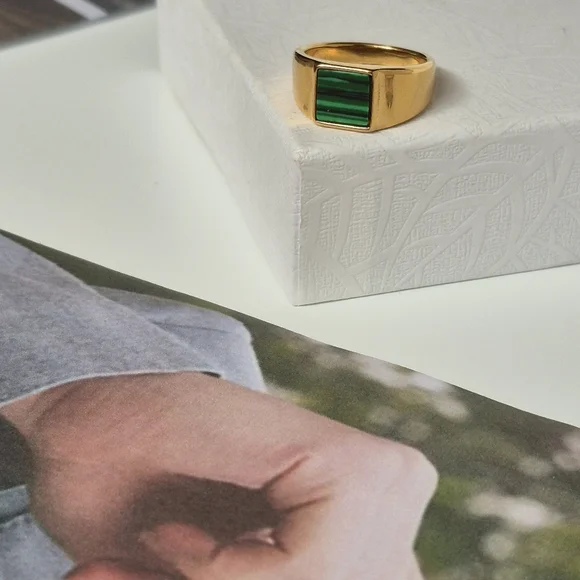 18kt GP Ring - Picture 5 of 8